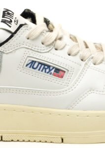 PE25-autry-ROLW-MY06_8_P-2.jpg