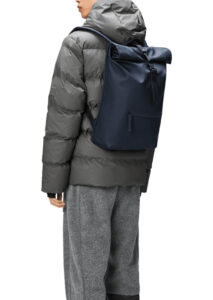 AI25-rains-ROLLTOP20RUCKSACK2013320NAV_3_P.jpg