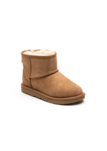 AI25-ugg-1017715KCHE_1_P.jpg