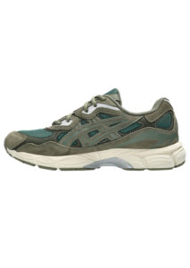 AI25-asics-1203A739300_3_P.jpg