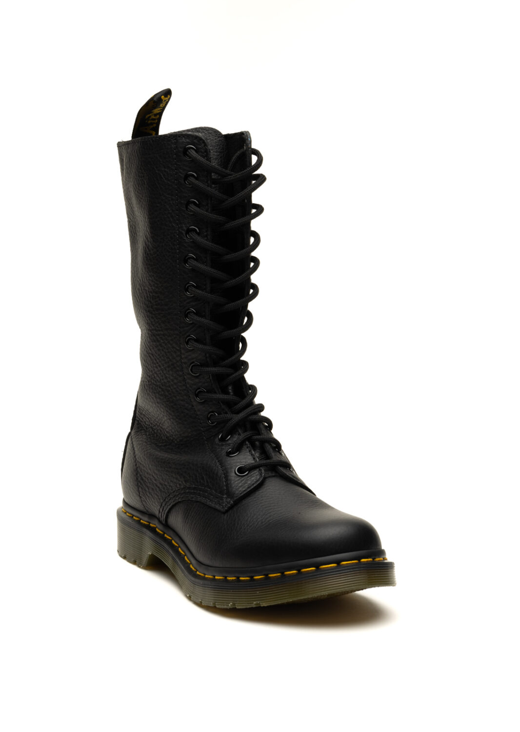 AI25-dr20martens-11820008BLACK_1_P.jpg