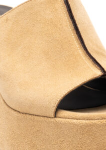 PE26-manzetti-HILTON204CAMEL_3_P.jpg