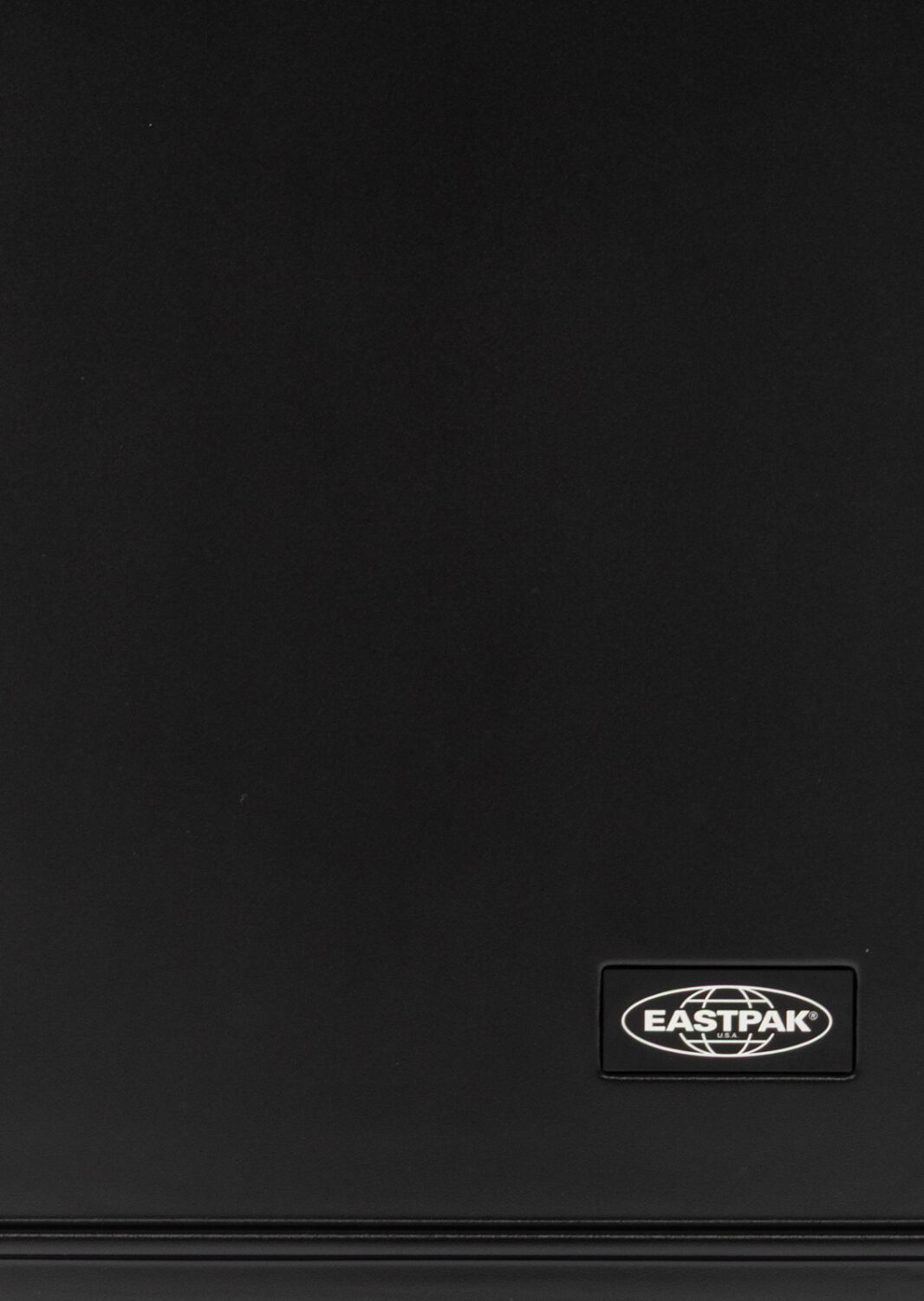 PE26-eastpak-EK0A5BJF008_4_P.jpg