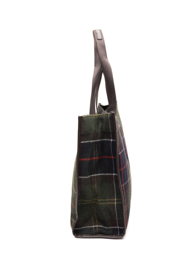 AI26-barbour-LBA042420LBAOL91_1_P.jpg