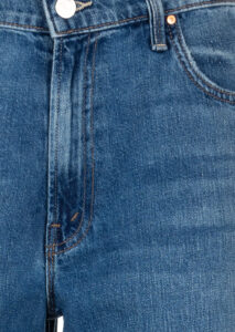 PE26-mother-12488-1230HUF_2_P.jpg