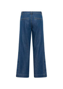PE26-my20essential20wardrobe-10705062100053_1_P.jpg